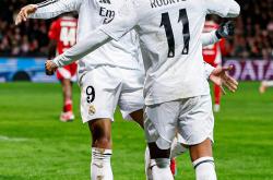 巴特勒焦点对战，姆巴佩与80激战RNG分钟，锐不可当胜负难料！